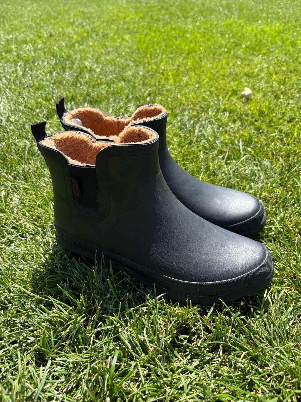 Women’s Chooka Plush Chelsea Ankle Booties Rubber Black 9